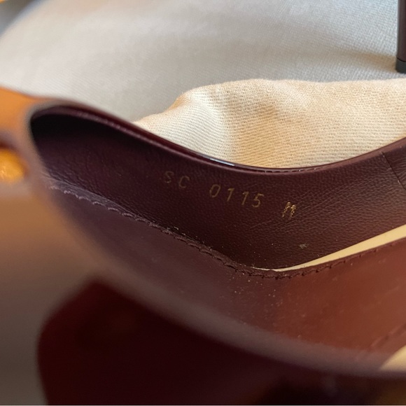 Louis Vuitton Burgundy Patent Leather Heels. 40 EU - Picture 4 of 8